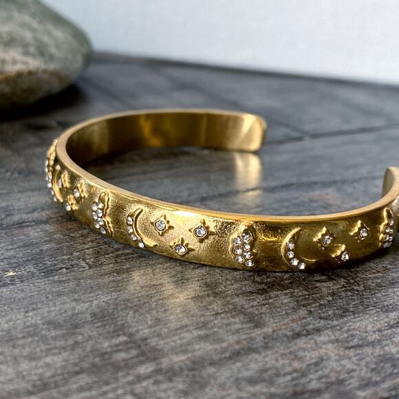 Anthropologie Jewelry - NEW Moon & Star Layering Bracelet